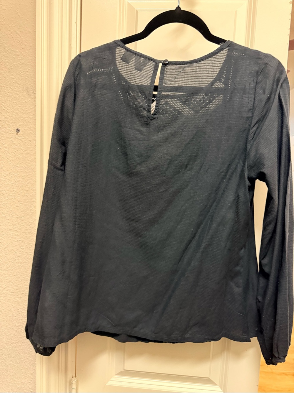 Roxy Black Long-Sleeve Lightweight Blouse